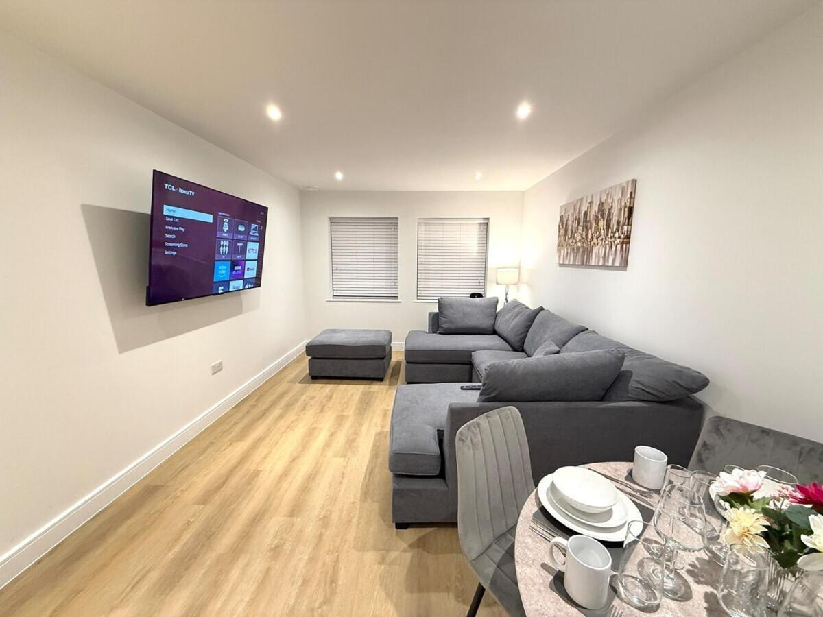 Sale Road Serviced Apartments Near Airport & Trafford Centre Wythenshawe Oda fotoğraf